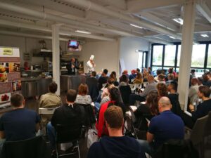 2019 demo camel gino fabbri 5 laboratorio per dimostrazioni e corsi con Maestro, sig. Padovani, e Clienti